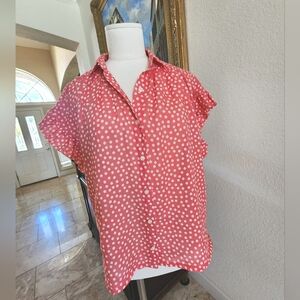 Trovata Soft Coral and White Polka Dot Blouse!!🧡🌼🧡
